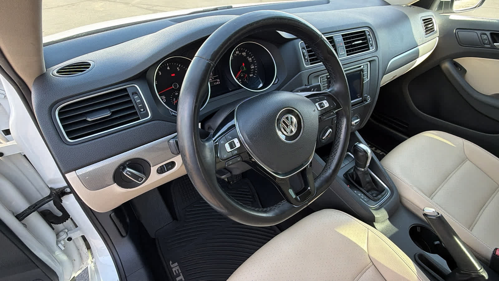 Used 2018 Volkswagen Jetta SE FWD image 10