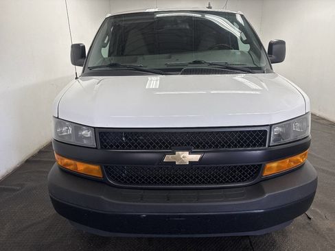 Used 2021 Chevrolet Express 2500 w/ Driver Convenience Package RWD image 3
