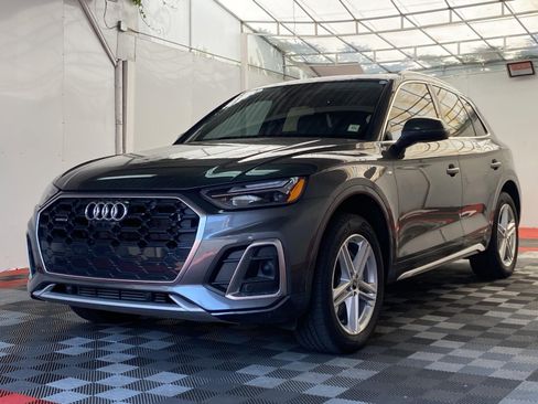 Used 2023 Audi Q5 e Premium Plus w/ Premium Plus Package AWD/4WD image 3