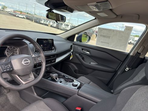 New 2026 Nissan Rogue SV AWD/4WD image 25