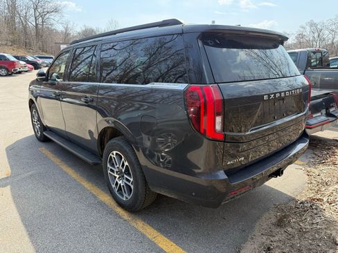 Used 2025 Ford Expedition Max Active image 4