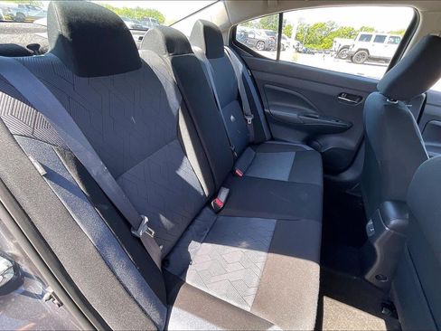 Used 2025 Nissan Versa SV FWD image 25