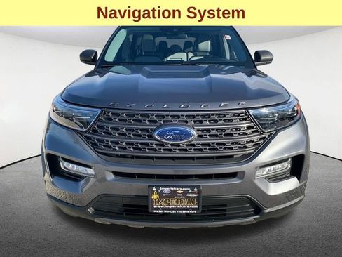 Used 2021 Ford Explorer XLT w/ Equipment Group 202A image 4