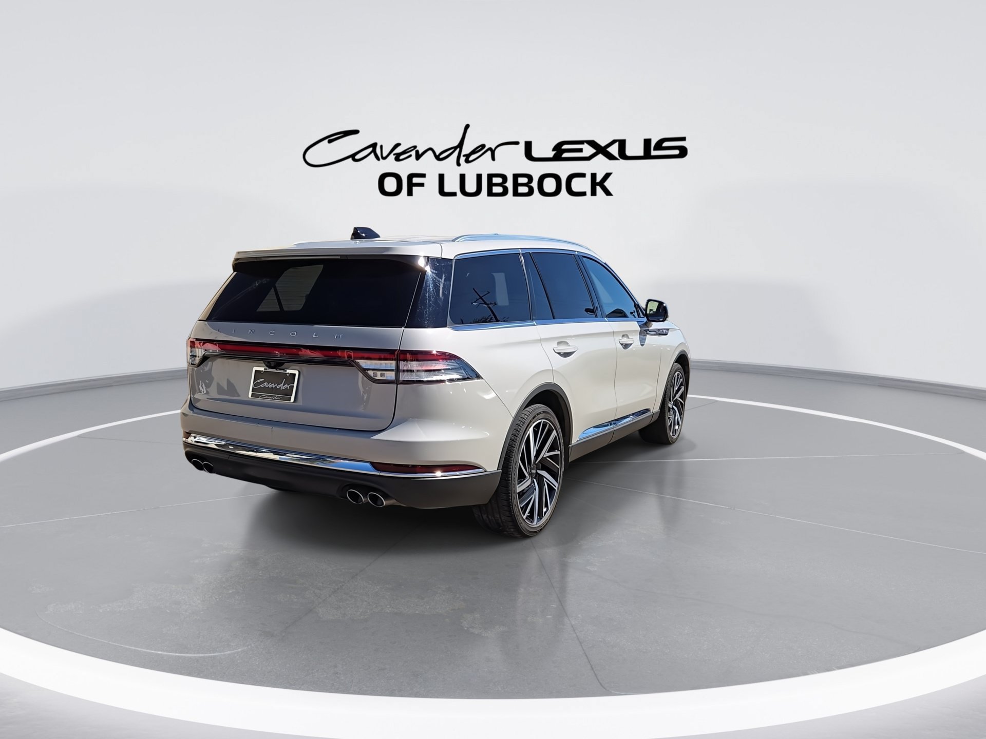 Used 2025 Lincoln Aviator Reserve w/ Equipment Group 201A AWD/4WD image 8
