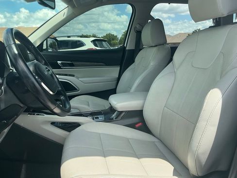 Used 2022 Kia Telluride EX FWD image 17
