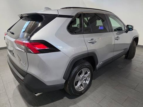 Used 2025 Toyota RAV4 XLE image 5