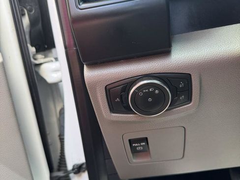 Used 2017 Ford F150 XL w/ Equipment Group 101A Mid AWD/4WD image 8
