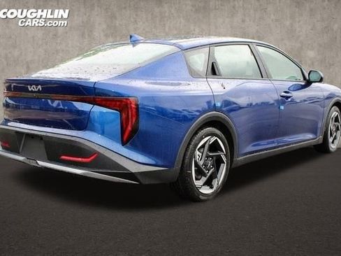 New 2025 Kia K4 EX image 8