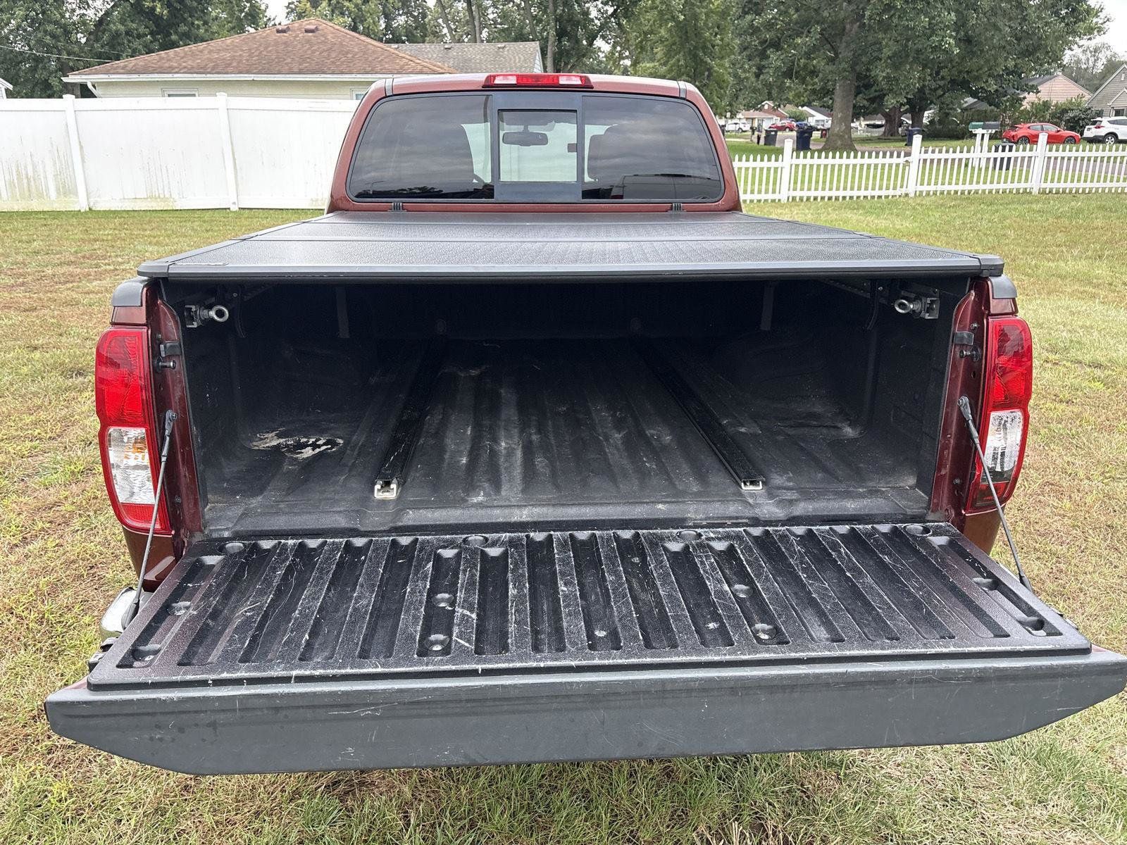 Used 2016 Nissan Frontier SV AWD/4WD image 11