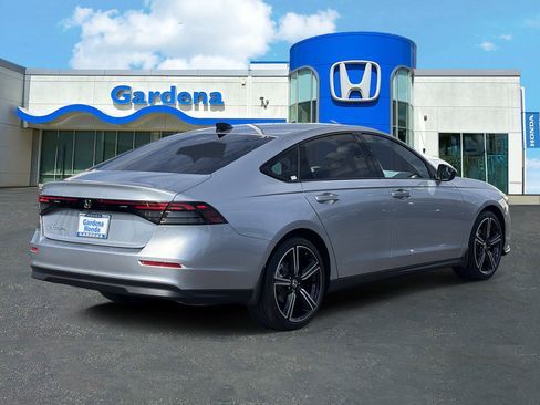 Used 2026 Honda Accord SE image 6