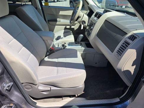 Used 2012 Ford Escape XLT w/ Cargo Pkg AWD/4WD image 12