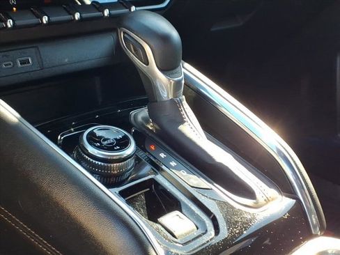 Used 2024 GMC Canyon AT4 w/ Canyon Safety Plus Package image 15