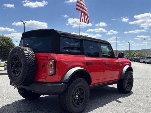 Used 2022 Ford Bronco Wildtrak image 37