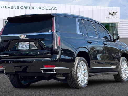 Used 2023 Cadillac Escalade Premium Luxury image 3