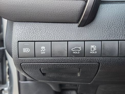 Used 2019 Toyota Camry SE FWD image 15