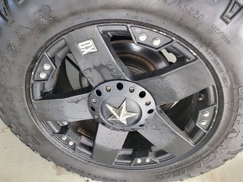 Used 2017 RAM 1500 ST w/ SXT Appearance Group image 19