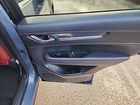 Certified 2022 MAZDA CX-5 Carbon Edition image 29