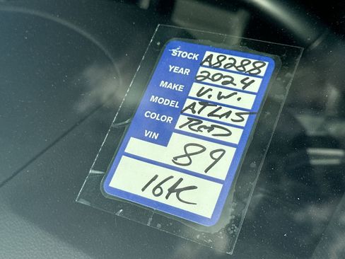 Used 2024 Volkswagen Atlas Cross Sport SEL R-Line image 27