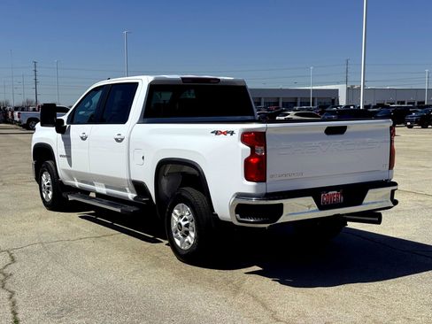 Used 2025 Chevrolet Silverado 2500 LT w/ Convenience Package image 9