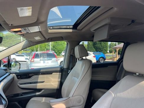 Certified 2022 Honda Odyssey Elite image 16