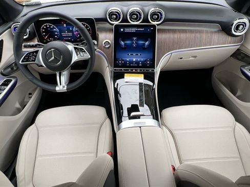 Used 2026 Mercedes-Benz GLC 300 4MATIC image 21