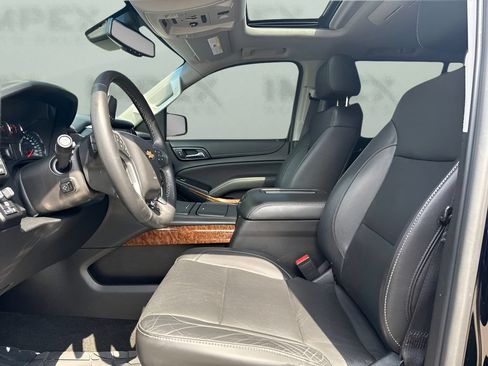 Used 2018 Chevrolet Suburban Premier AWD/4WD image 9