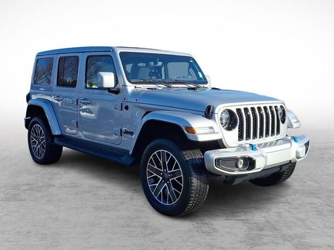 Used 2022 Jeep Wrangler Unlimited Sahara image 7
