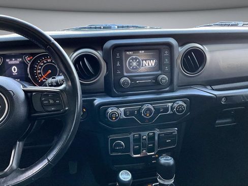 Used 2019 Jeep Wrangler Unlimited Sport S AWD/4WD image 9