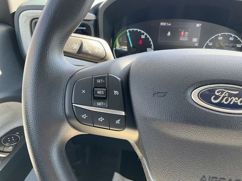 Used 2024 Ford Maverick XLT image 4