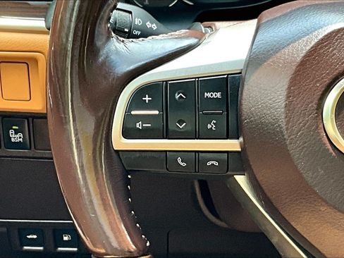 Used 2016 Lexus ES 350 w/ Premium Package w/Wood Trim FWD image 20