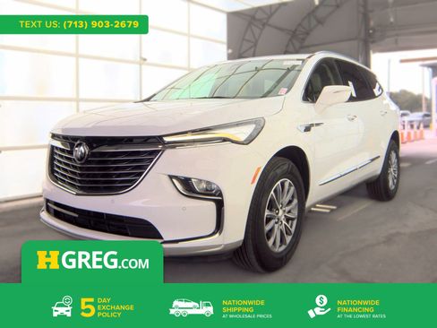 Used 2022 Buick Enclave Essence FWD image 1
