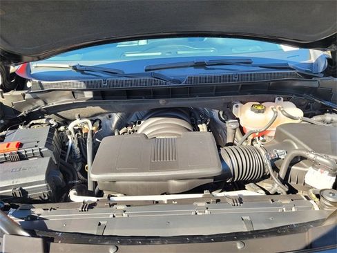 Used 2023 Chevrolet Tahoe Z71 w/ Luxury Package image 27