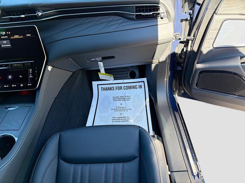 New 2025 Maserati Grecale Modena image 18