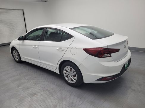 Used 2019 Hyundai Elantra SE w/ Cargo Package FWD image 3