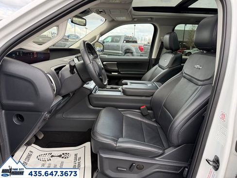Used 2025 Ford Expedition Max Platinum AWD/4WD image 13