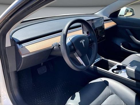 Used 2021 Tesla Model 3 Standard Range Plus RWD image 14