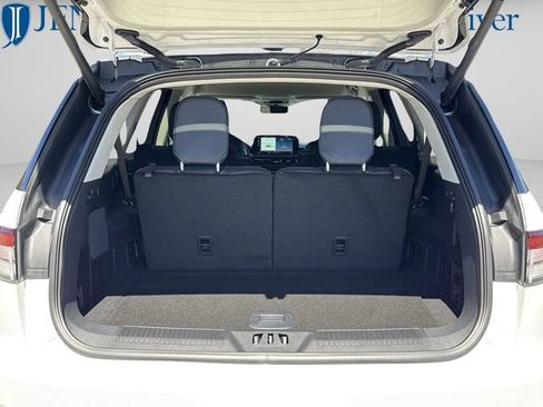 New 2026 Lincoln Aviator 2WD image 17