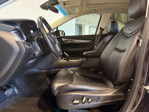 Used 2018 Cadillac XT5 Luxury image 13