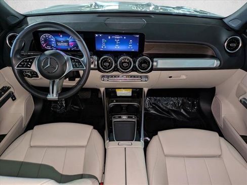 Used 2026 Mercedes-Benz GLB 250 image 18