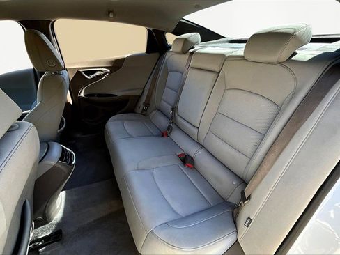 Used 2020 Chevrolet Malibu LT image 26