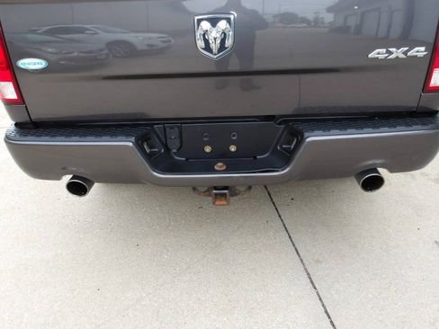Used 2017 RAM 1500 Express w/ Express Value Package AWD/4WD image 38