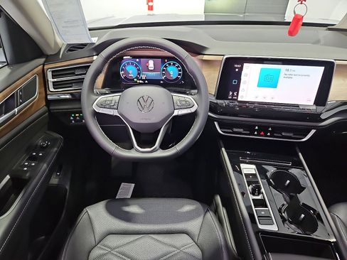 New 2026 Volkswagen Atlas SE FWD image 15