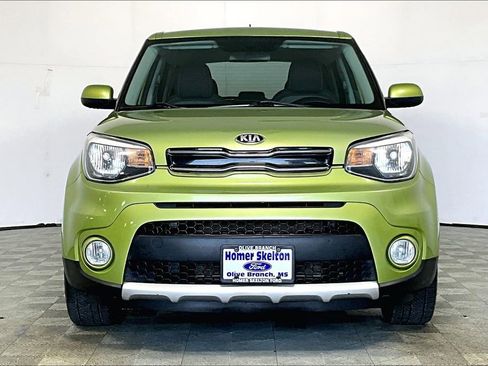 Used 2017 Kia Soul + image 3