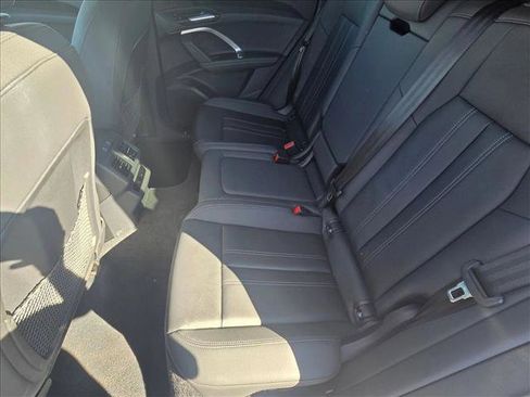 Certified 2025 Audi Q5 Premium w/ Convenience Package image 18