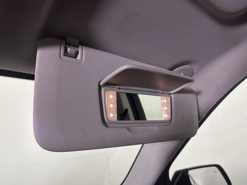 Used 2018 Chevrolet Traverse LT FWD image 39