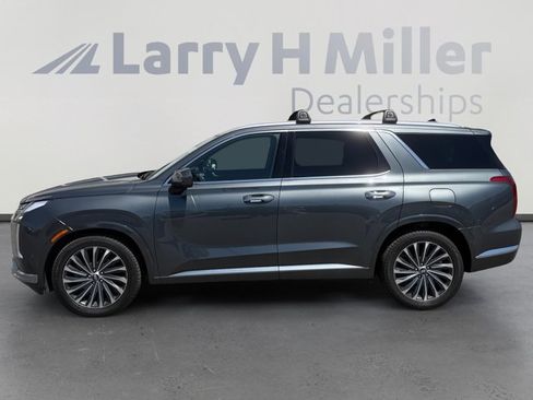 Used 2024 Hyundai Palisade Calligraphy AWD/4WD image 2