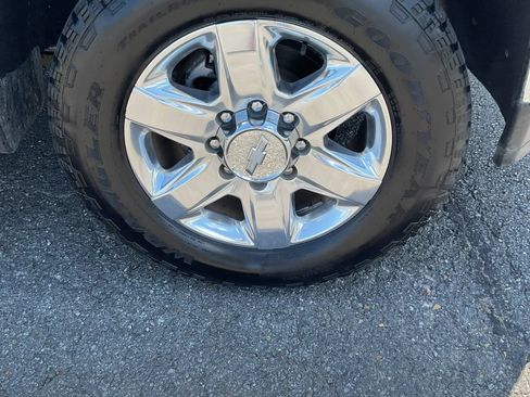 Used 2020 Chevrolet Silverado 2500 LTZ w/ LTZ Texas Edition AWD/4WD image 9