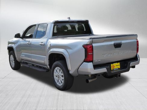Certified 2024 Toyota Tacoma SR5 AWD/4WD image 6