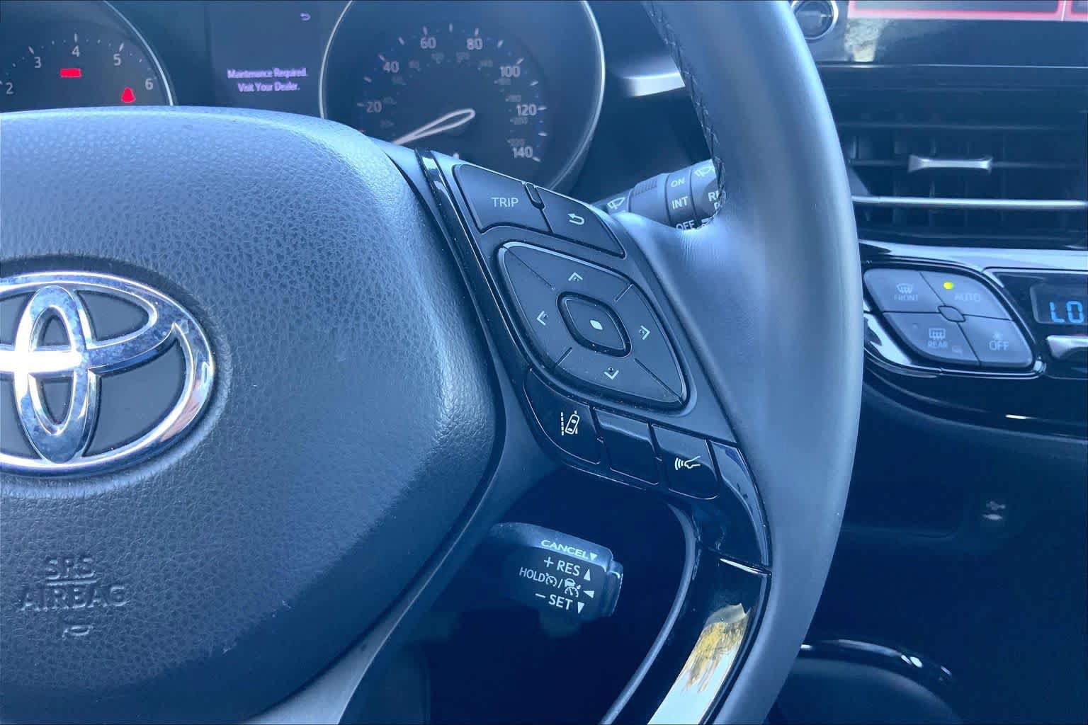 Used 2019 Toyota C-HR XLE FWD image 24