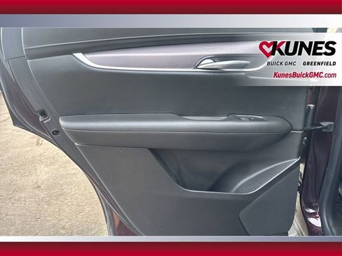 Used 2018 Cadillac XT5 Luxury w/ Driver Awareness Package image 37